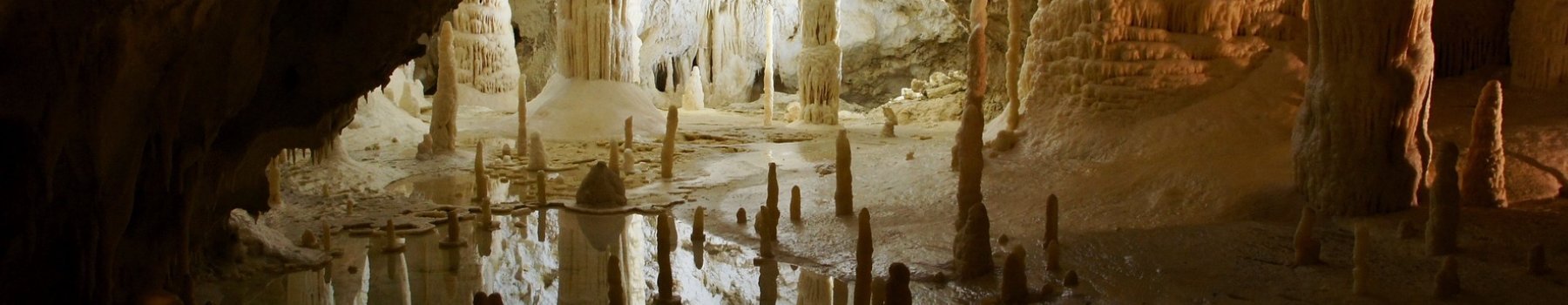 Visite des grottes de Frasassi